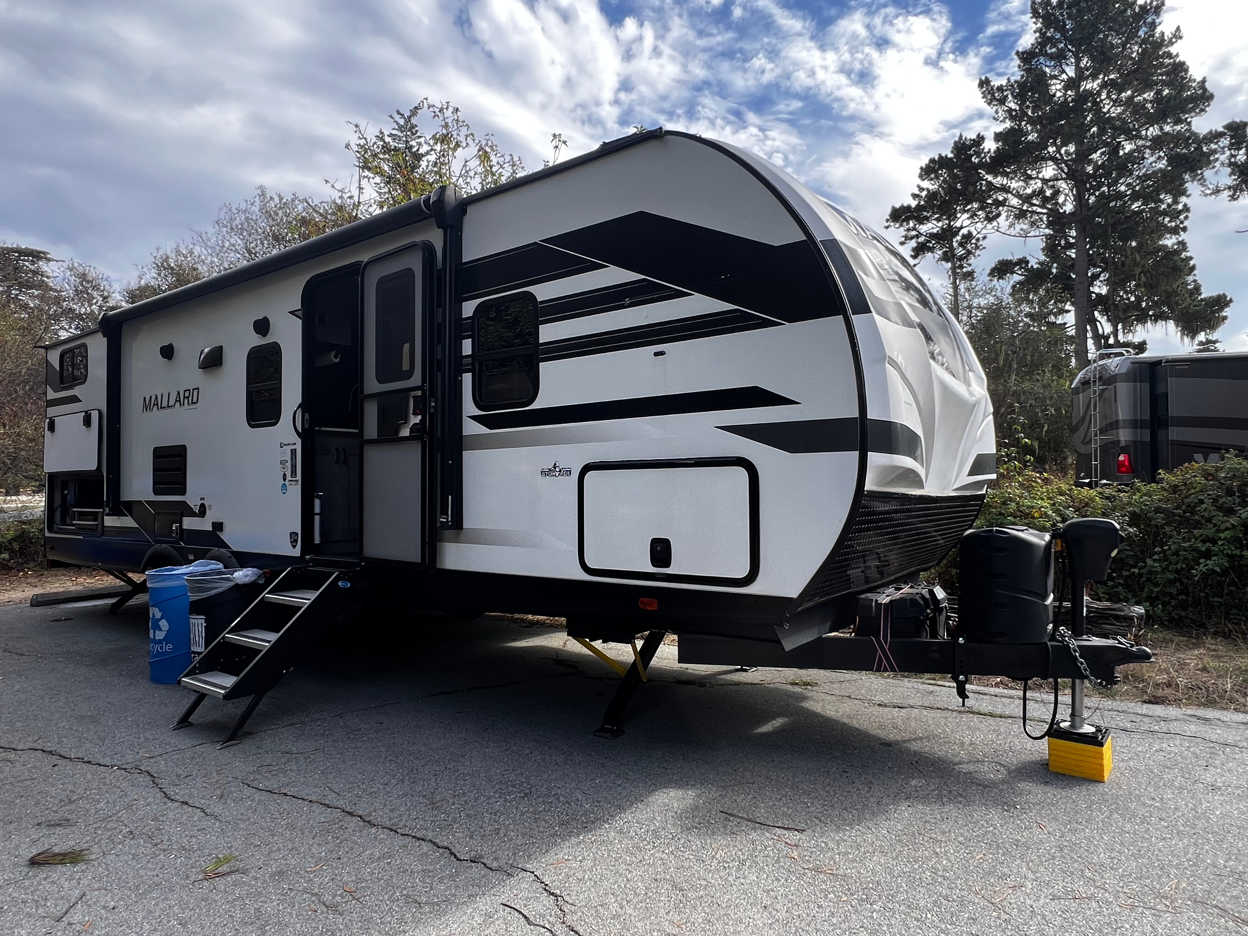 Mallard M26 exterior